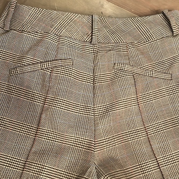 SCOOP women’s brown pleat front cropped plaid cuffed trousers. Size 0. - Picture 6 of 12